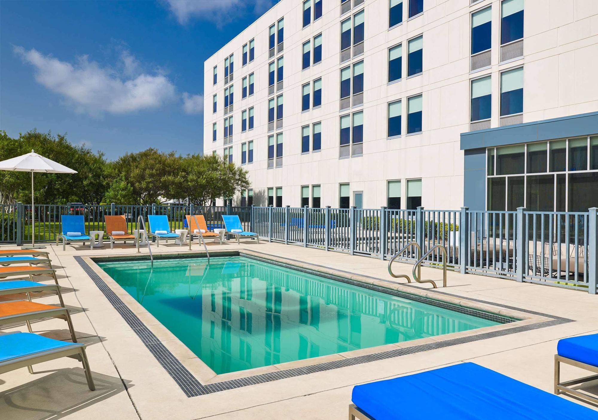 Hotel Aloft San Antonio Airport Exterior foto